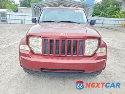 Piąte zdjęcie samochodu w środku: 2008 JEEP LIBERTY SPORT VIN:1J8GP28K38W158751 - miniatura