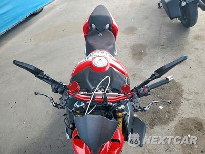 Piąte zdjęcie samochodu w środku: 2021 DUCATI STREETFIGHTER V4 VIN:ZDMFAKNWXMB006421 - miniatura