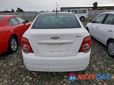 Zdjęcie 6 z 12 samochodu: 2014 CHEVROLET SONIC LS VIN:1G1JA5SG0E4194756 - miniatura