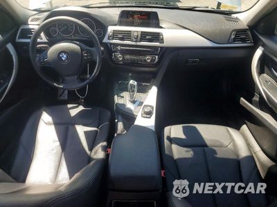 Zdjęcie 8 z 12 samochodu: 2016 BMW 320 I VIN:WBA8E1G52GNT34813 - miniatura