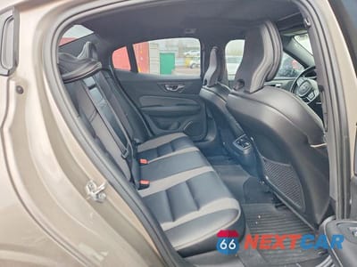 Zdjęcie 10 z 13 samochodu: 2019 VOLVO S60 T6 R-DESIGN VIN:7JRA22TM6KG004283 - miniatura