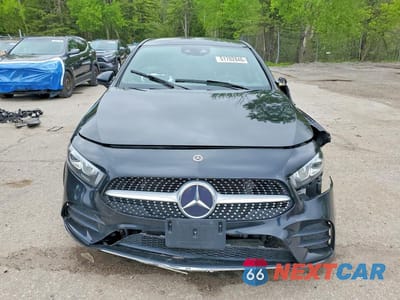 Piąte zdjęcie samochodu w środku: 2020 MERCEDES-BENZ A 220 4MATIC VIN:W1K3G4FB9LW044675 - miniatura