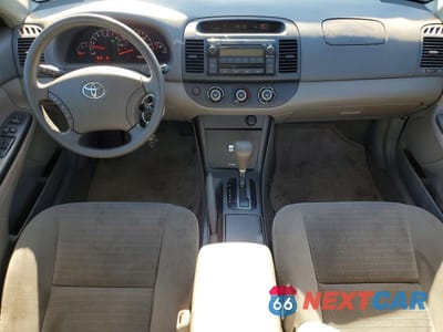 Zdjęcie 8 z 12 samochodu: 2005 TOYOTA CAMRY LE VIN:4T1BE32K95U054449 - miniatura