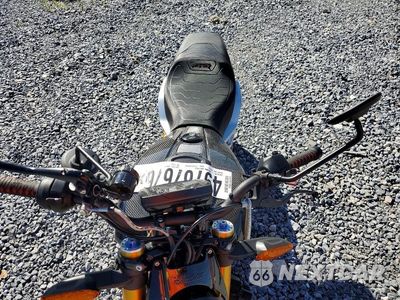 Piąte zdjęcie samochodu w środku: 2022 INDIAN MOTORCYCLE CO. FTR R CARBON VIN:56KRZR257N3173783 - miniatura