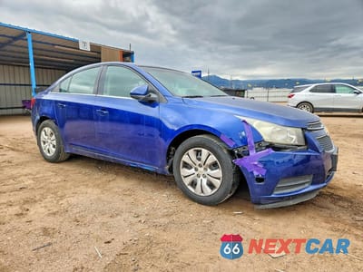 Czwarte zdjęcie samochodu z boku: 2013 CHEVROLET CRUZE LT VIN:1G1PC5SBXD7205820 - miniatura