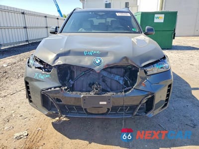 Piąte zdjęcie samochodu w środku: 2025 BMW X5 XDRIVE50E VIN:5UX43EU09S9Y89488 - miniatura