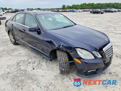 Czwarte zdjęcie samochodu z boku: 2011 MERCEDES-BENZ E 350 4MATIC VIN:WDDHF8HB4BA271216 - miniatura