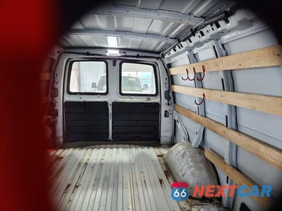 Zdjęcie 10 z 13 samochodu: 2021 CHEVROLET EXPRESS G2500 VIN:1GCWGAF76M1250701 - miniatura