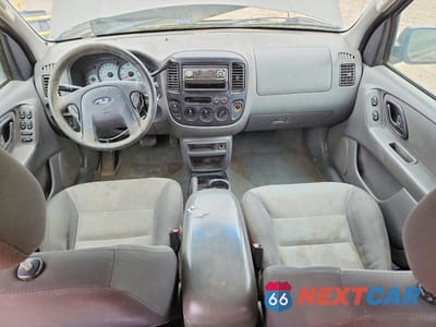 Zdjęcie 8 z 13 samochodu: 2003 FORD ESCAPE VIN:1FMYU92183KA01595 - miniatura