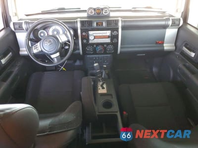 Zdjęcie 8 z 12 samochodu: 2007 TOYOTA FJ CRUISER BASE VIN:JTEBU11F970059284 - miniatura
