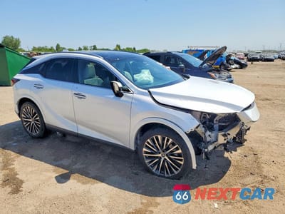 Czwarte zdjęcie samochodu z boku: 2023 LEXUS RX 350H PREMIUM+ VIN:2T2BBMCA2PC015853 - miniatura