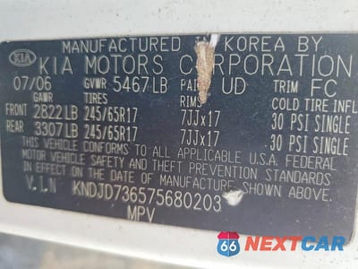 Zdjęcie 12 z 12 samochodu: 2007 KIA SORENTO BASE VIN:KNDJD736575680203 - miniatura