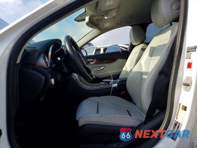 Zdjęcie 7 z 12 samochodu: 2015 MERCEDES-BENZ C 300 4MATIC VIN:55SWF4KB1FU013881 - miniatura