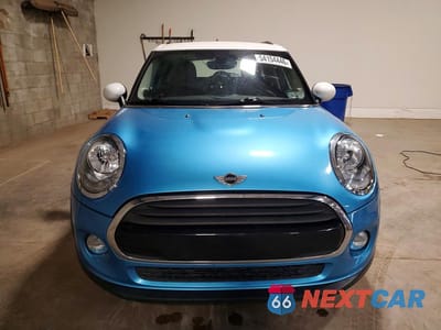 Piąte zdjęcie samochodu w środku: 2016 MINI COOPER VIN:WMWXU1C59G2D57319 - miniatura