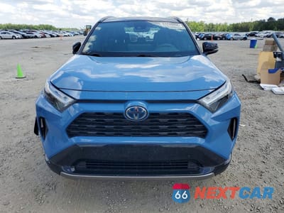 Piąte zdjęcie samochodu w środku: 2023 TOYOTA RAV4 XSE VIN:2T3E6RFV5PW040947 - miniatura