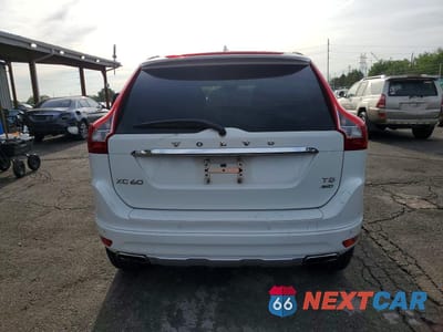 Zdjęcie 6 z 12 samochodu: 2015 VOLVO XC60 T5 VIN:YV4612RJXF2712959 - miniatura