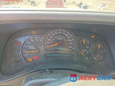 Zdjęcie 9 z 13 samochodu: 2004 CHEVROLET SUBURBAN K1500 VIN:1GNFK16T54J106978 - miniatura