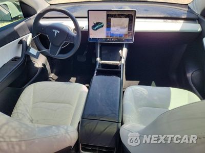Zdjęcie 8 z 12 samochodu: 2020 TESLA MODEL Y VIN:5YJYGDEE7LF040611 - miniatura
