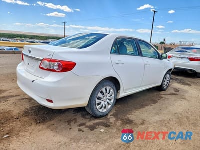 Trzecie zdjęcie samochodu z tyłu: 2012 TOYOTA COROLLA LE VIN:2T1BU4EE2CC778142 - miniatura