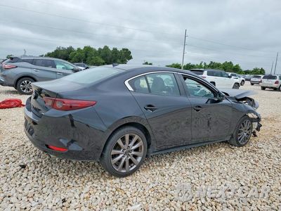 Trzecie zdjęcie samochodu z tyłu: 2019 MAZDA 3 PREFERRED VIN:3MZBPADL2KM108230 - miniatura