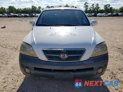 Piąte zdjęcie samochodu w środku: 2005 KIA SORENTO LX VIN:KNDJD733X55367571 - miniatura