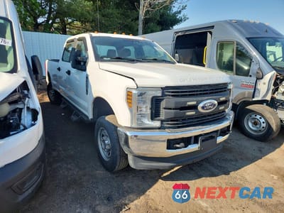 Czwarte zdjęcie samochodu z boku: 2018 FORD F-250 VIN:1FT7W2B66JEB02952 - miniatura