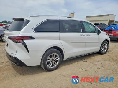 Trzecie zdjęcie samochodu z tyłu: 2026 TOYOTA SIENNA LIMITED 7-PASSENGER VIN:5TDZSKFC0TS249740 - miniatura