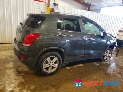 Trzecie zdjęcie samochodu z tyłu: 2017 CHEVROLET TRAX 1LT VIN:3GNCJPSB7HL261715 - miniatura
