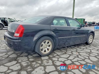 Trzecie zdjęcie samochodu z tyłu: 2006 CHRY 300 TOURING VIN:2C3KA53G56H159200 - miniatura
