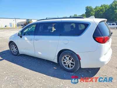 Drugie zdjęcie samochodu z przodu: 2020 CHRYSLER VOYAGER LXI VIN:2C4RC1DG2LR156823 - miniatura