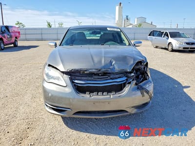 Piąte zdjęcie samochodu w środku: 2013 CHRYSLER 200 LIMITED VIN:1C3CCBCG3DN760879 - miniatura