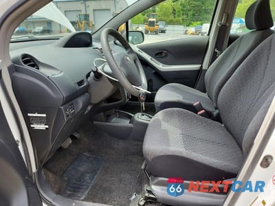 Zdjęcie 7 z 13 samochodu: 2010 TOYOTA YARIS BASE VIN:JTDKT4K38A5308617 - miniatura
