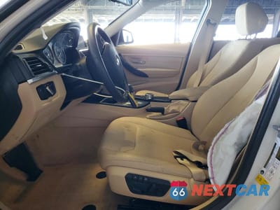 Zdjęcie 7 z 12 samochodu: 2015 BMW 328 I VIN:WBA3A5G50FNS89348 - miniatura