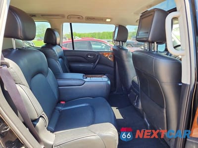 Zdjęcie 10 z 12 samochodu: 2019 INFINITI QX80 LUXE VIN:JN8AZ2NE6K9225245 - miniatura