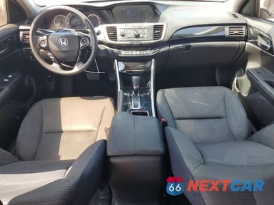 Zdjęcie 8 z 12 samochodu: 2017 HONDA ACCORD LX VIN:1HGCR2F31HA012018 - miniatura