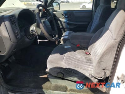 Zdjęcie 7 z 12 samochodu: 1999 GMC SONOMA VIN:1GTCS19XXX8500479 - miniatura