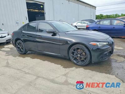 Czwarte zdjęcie samochodu z boku: 2020 ALFA ROMEO GIULIA VIN:ZARFANAN6L7637152 - miniatura