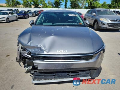 Piąte zdjęcie samochodu w środku: 2025 KIA K4 EX VIN:3KPFU4DE9SE140571 - miniatura