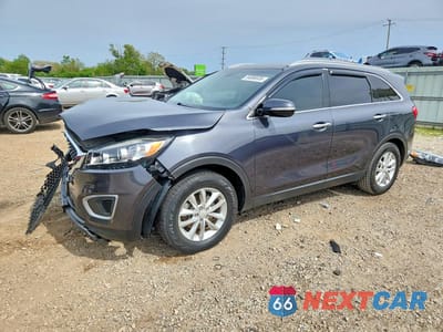 2017 KIA SORENTO LX 5XYPG4A38HG266494 - główne zdjęcie licytacji z USA - miniatura