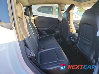 Zdjęcie 10 z 12 samochodu: 2023 TESLA MODEL Y VIN:7SAYGDEE3PF813017 - miniatura