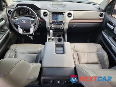 Zdjęcie 8 z 12 samochodu: 2020 TOYOTA TUNDRA CREWMAX LIMITED VIN:5TFHY5F11LX942921 - miniatura