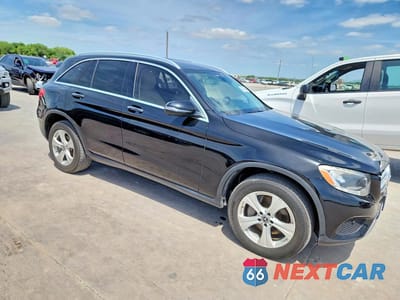 Czwarte zdjęcie samochodu z boku: 2017 MERCEDES-BENZ GLC 300 VIN:WDC0G4JB8HF253654 - miniatura