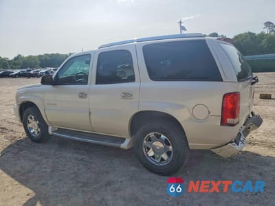 Drugie zdjęcie samochodu z przodu: 2004 CADILLAC ESCALADE LUXURY VIN:1GYEK63N04R313555 - miniatura
