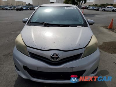 Piąte zdjęcie samochodu w środku: 2014 TOYOTA YARIS 3-DOOR L FLEET VIN:VNKJTUD35EA006019 - miniatura