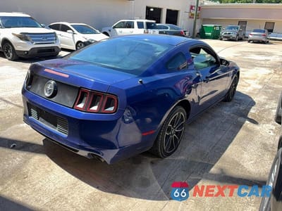 Czwarte zdjęcie samochodu z boku: 2014 FORD MUSTANG VIN:1ZVBP8AM0E5325260 - miniatura