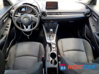 Zdjęcie 8 z 12 samochodu: 2017 TOYOTA YARIS IA BASE VIN:3MYDLBYV1HY194996 - miniatura