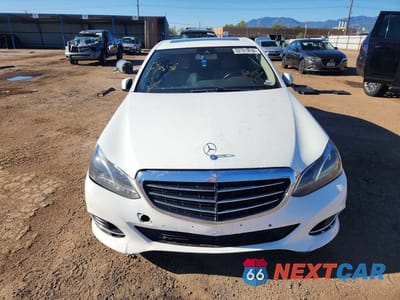 Piąte zdjęcie samochodu w środku: 2016 MERCEDES-BENZ E 350 4MATIC VIN:WDDHF8JB4GB172715 - miniatura