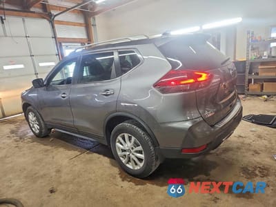Drugie zdjęcie samochodu z przodu: 2018 NISSAN ROGUE SV VIN:5N1AT2MV8JC733258 - miniatura