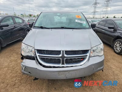 Piąte zdjęcie samochodu w środku: 2016 DODGE GRAND CARAVAN SE VIN:2C4RDGBG3GR235975 - miniatura