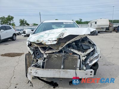 Piąte zdjęcie samochodu w środku: 2013 TOYOTA MATRIX L VIN:2T1KU4EE2DC920913 - miniatura
